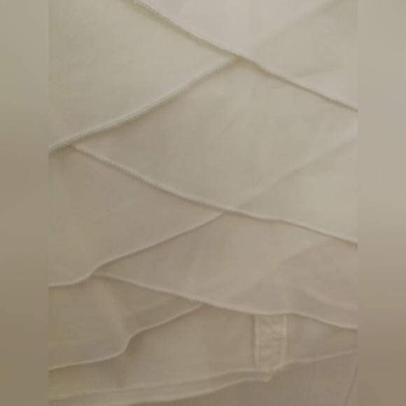 🆕 BCBG size 6 Off White, lightweight Ruffled, Zip Up Mini Skirt - Picture 8 of 9